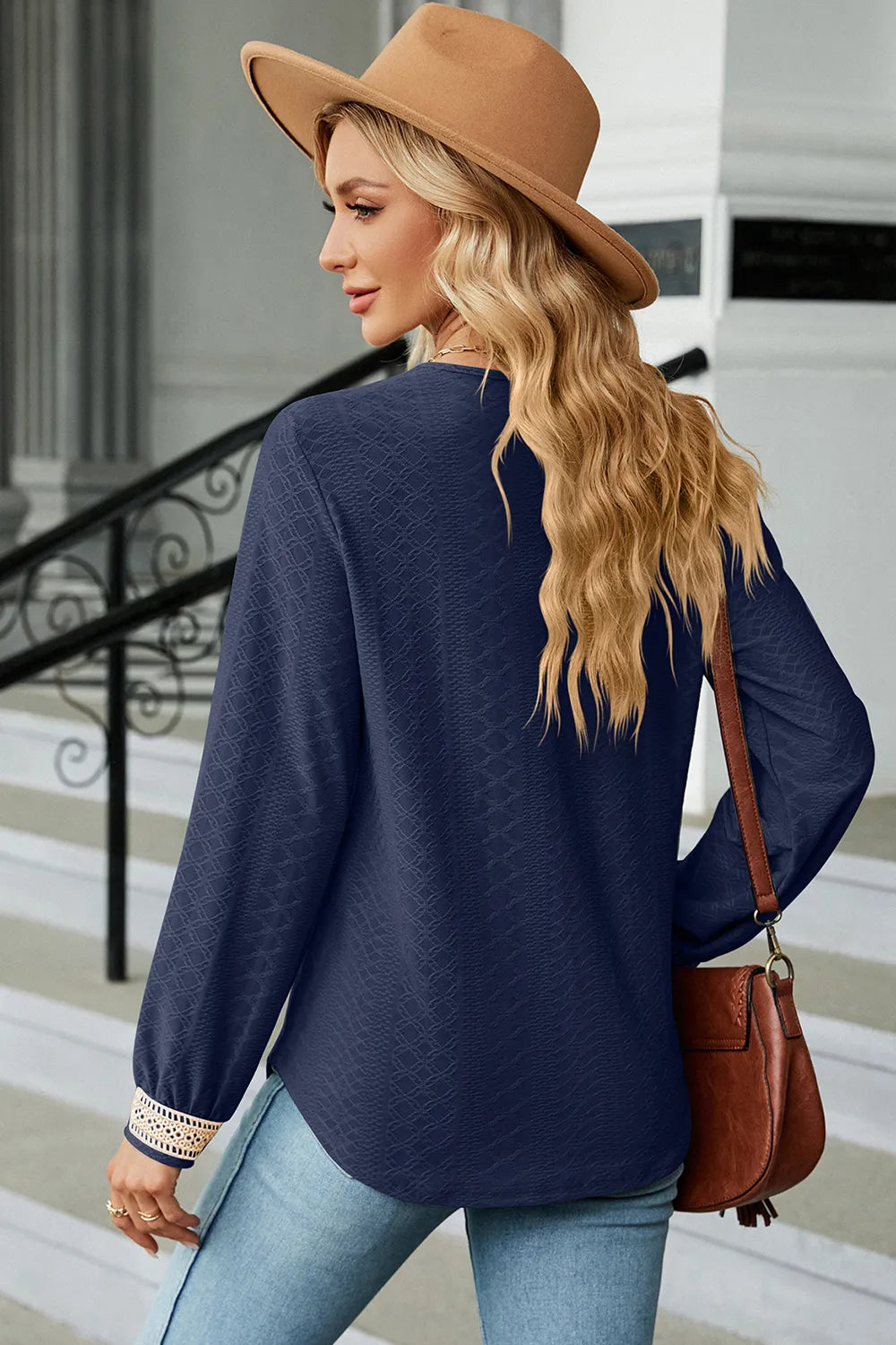 17231e33-3b35-4814-9a37-8352afe7458e-Max