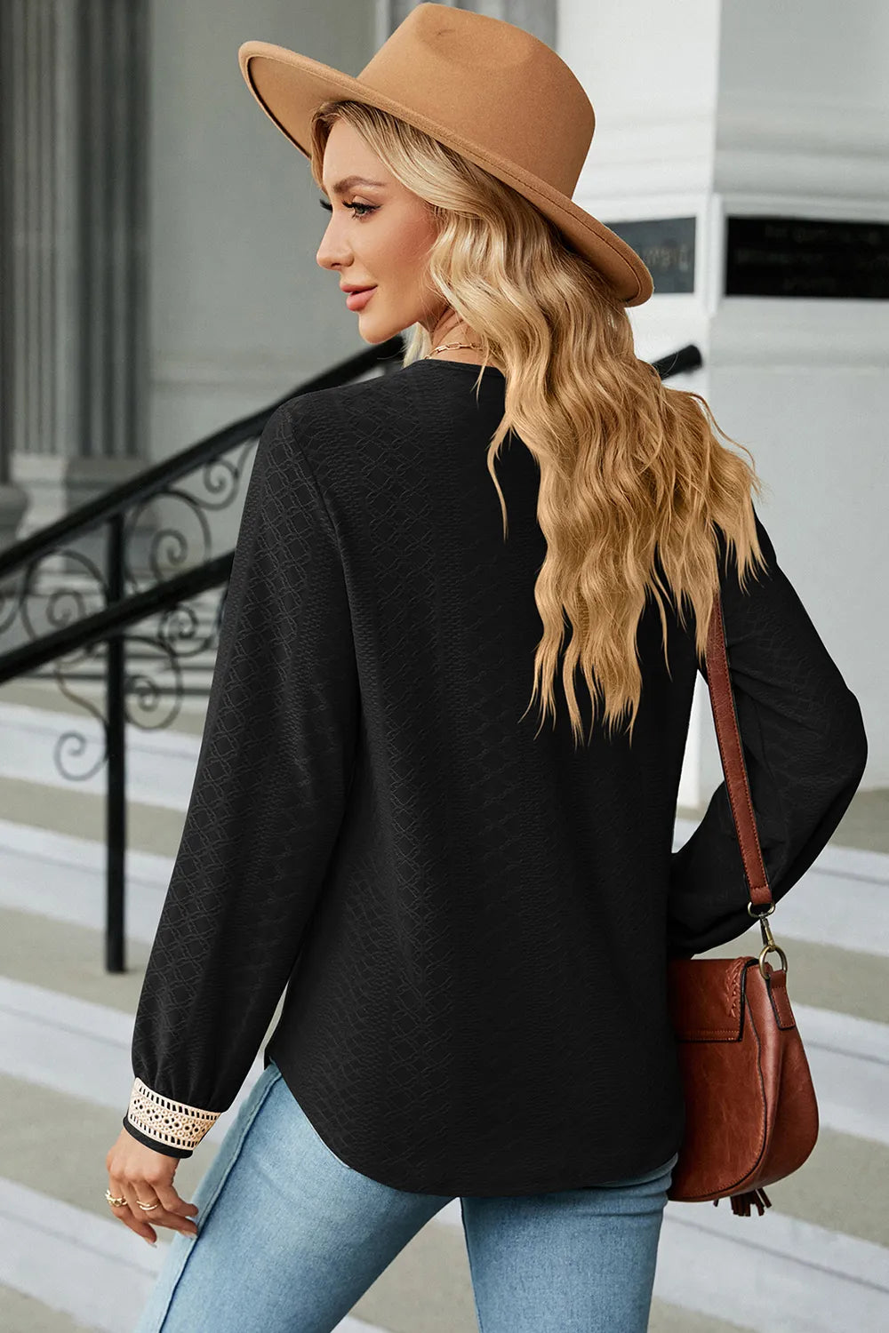 6cf6c6a1-2cb2-43e6-9a97-5f109bea1b5d-Max