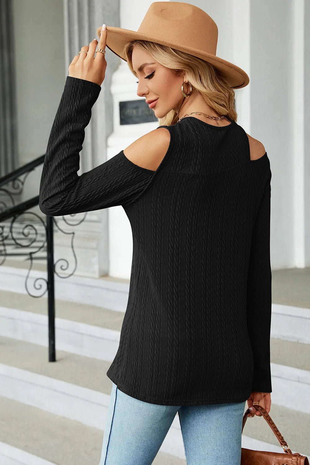 c43de5c5-3e42-456c-8c09-1fb6c4316a4b-Max