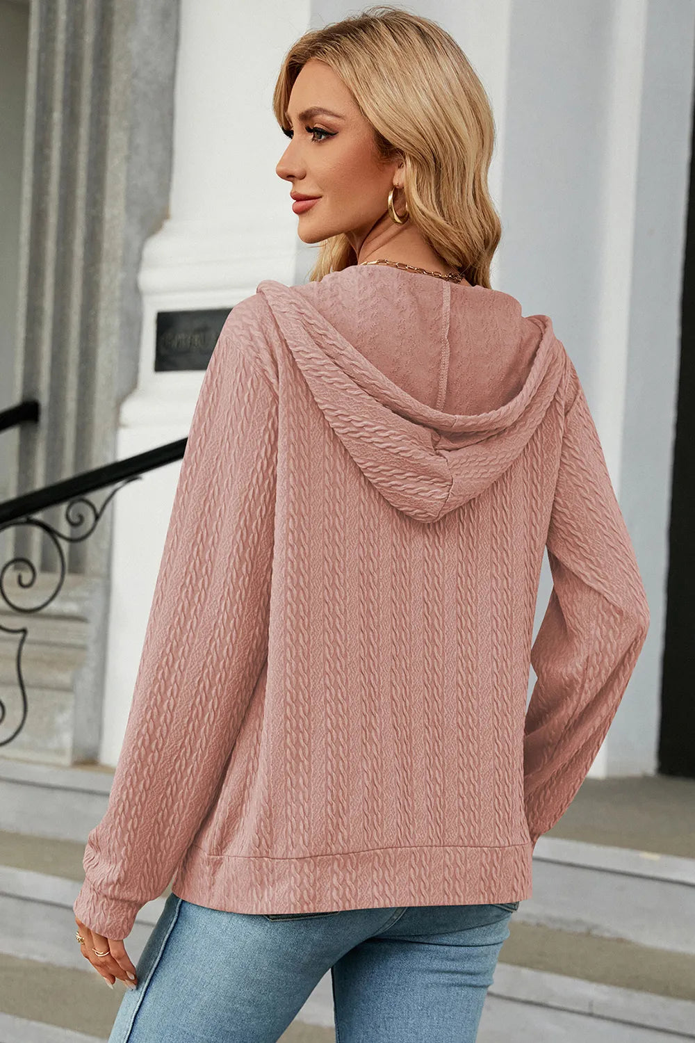 f45f152b-0328-4010-93a5-9aaa7d9c7309-Max